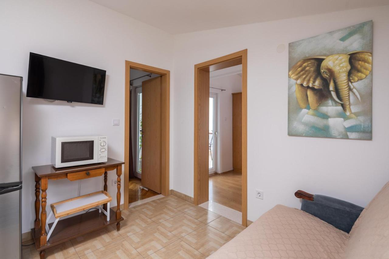 Adriatic Beach Suites Omiš Εξωτερικό φωτογραφία