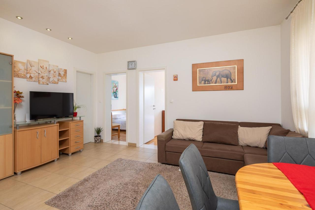 Adriatic Beach Suites Omiš Εξωτερικό φωτογραφία
